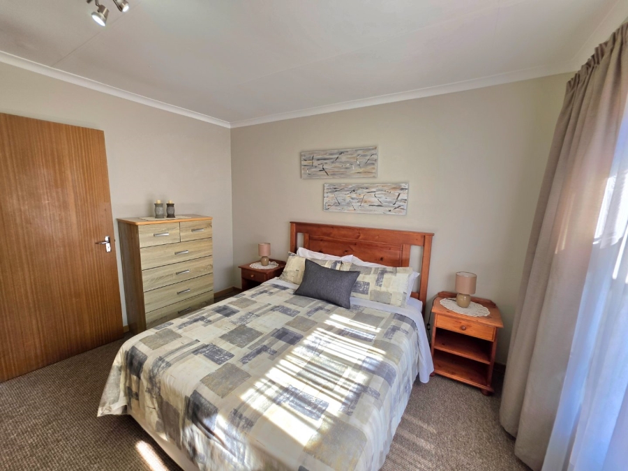 5 Bedroom Property for Sale in La Provance Free State